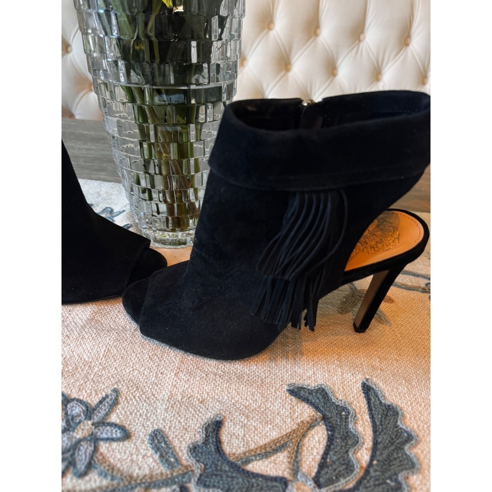 Vince Camuto Black Suede Fringe‎ Open Toe Ankle Booties Heels Size 7.5 - Picture 2 of 9